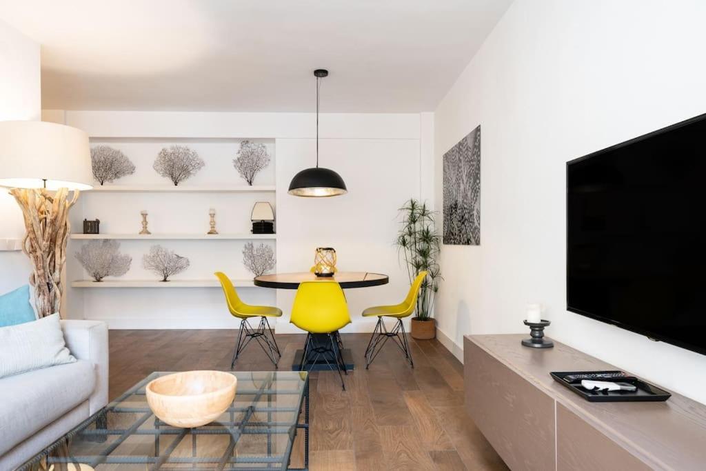 Super Central Malaga Flat With Terrace And Free Parking 外观 照片