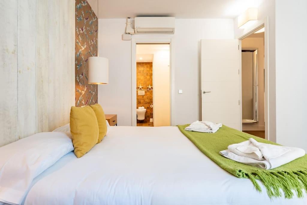 Super Central Malaga Flat With Terrace And Free Parking 外观 照片