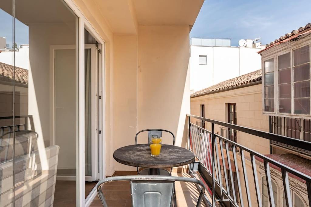 Super Central Malaga Flat With Terrace And Free Parking 外观 照片